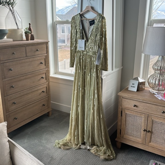 Mac Duggal SEQUINED V NECK ILLUSION SLEEVE A LINE GOWN - Picture 5 of 10